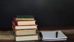 Ausschreibung der Donau Exzellenz Förderung für wissenschaftliche Publikationen Beitragsbild