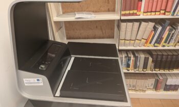 Neues Tool zur Buchdigitalisierung in der Bibliothek der AUB