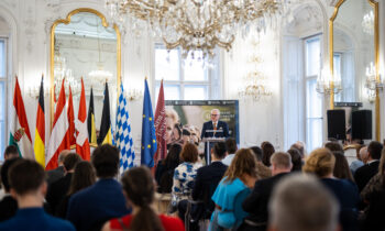 Feierliche Jahreseröffnung und Diplomübergabe